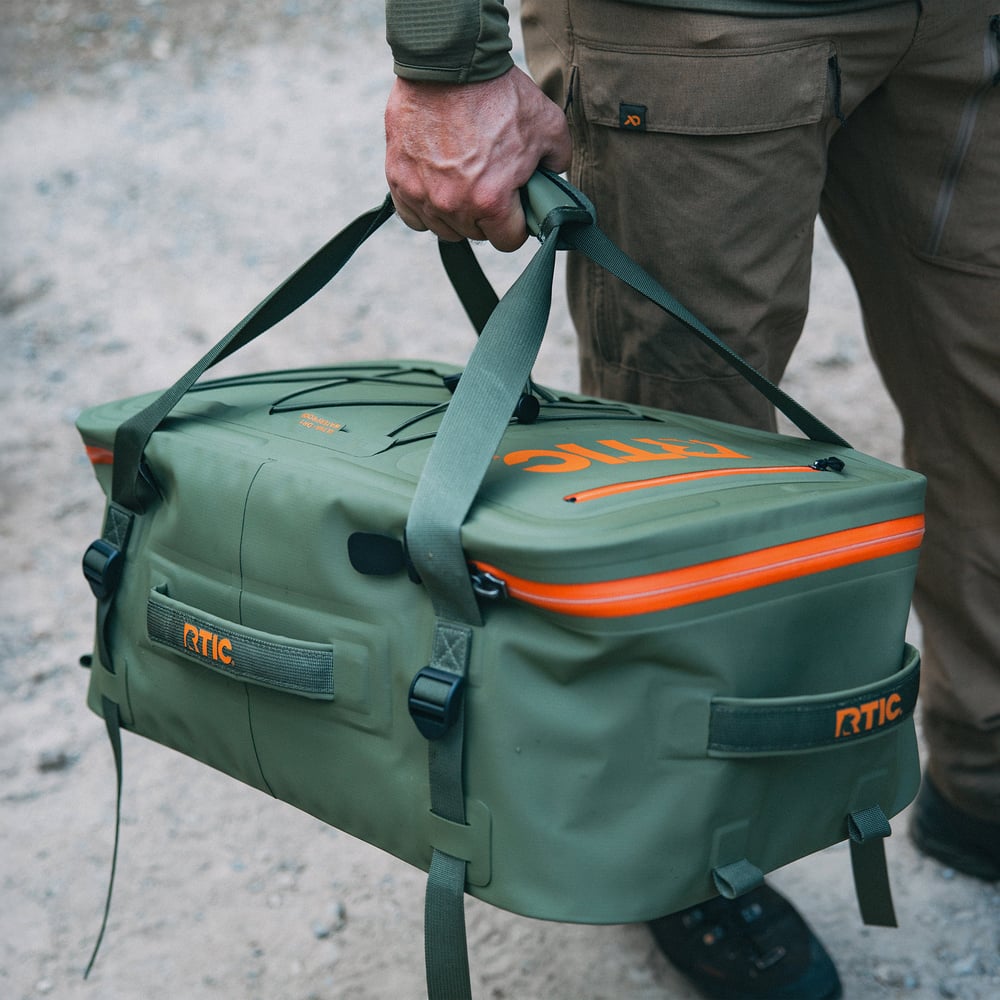 Ultra-Dry Duffle Pack Black & Graphite | Rtic Bags