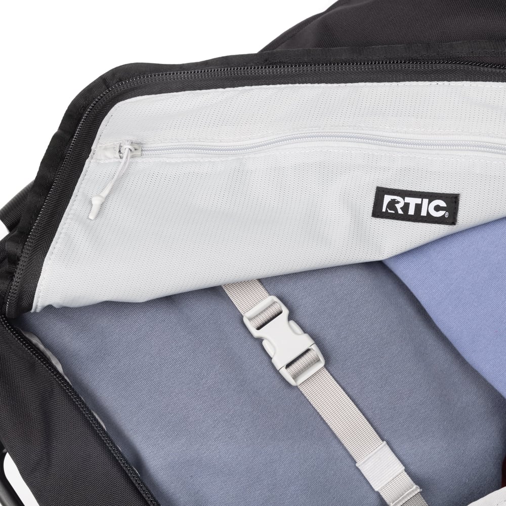 Road Trip Rolling Duffle Bag Black | Rtic Bags|Clearance