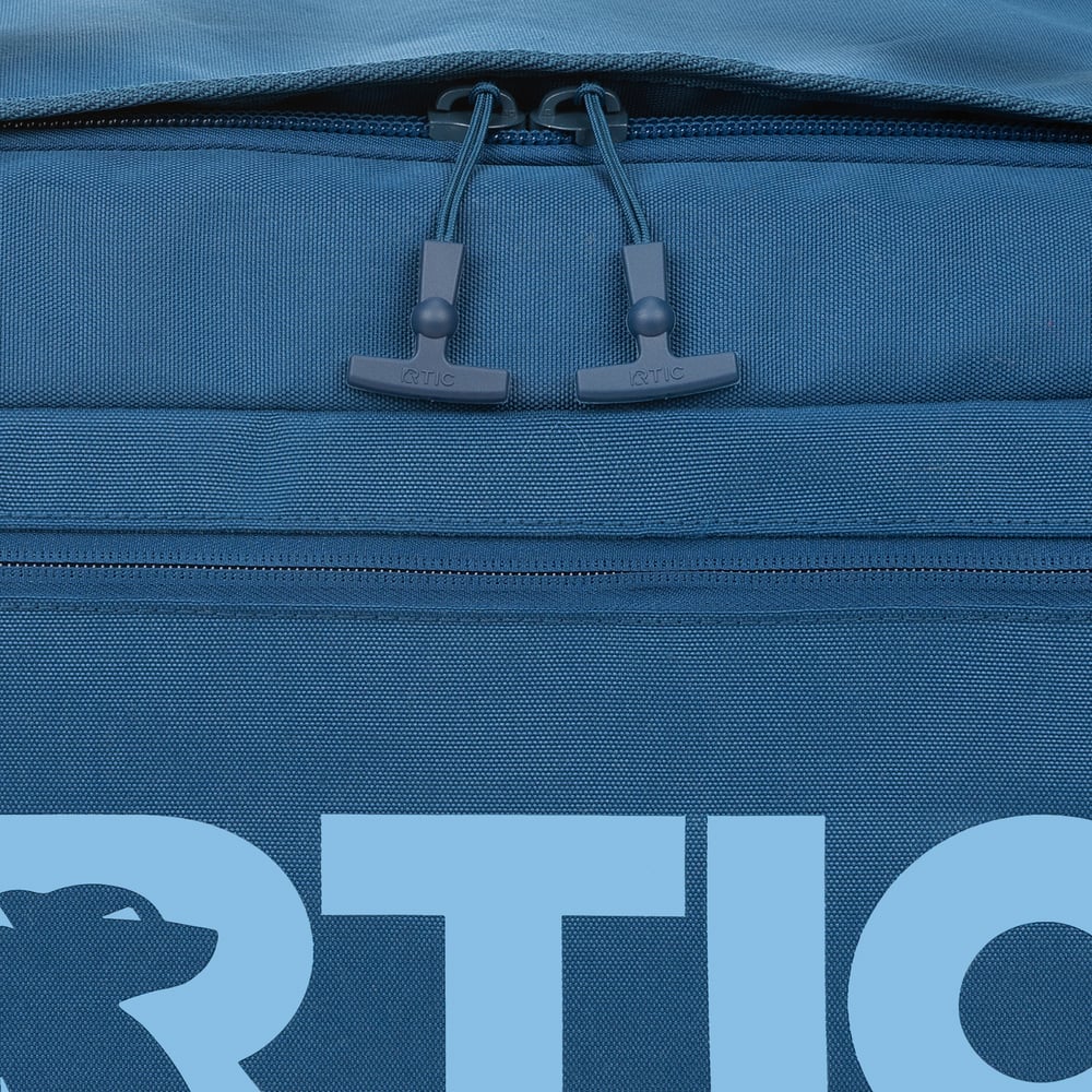 Road Trip Rolling Duffle Bag Navy & Denim | Rtic Bags|Clearance